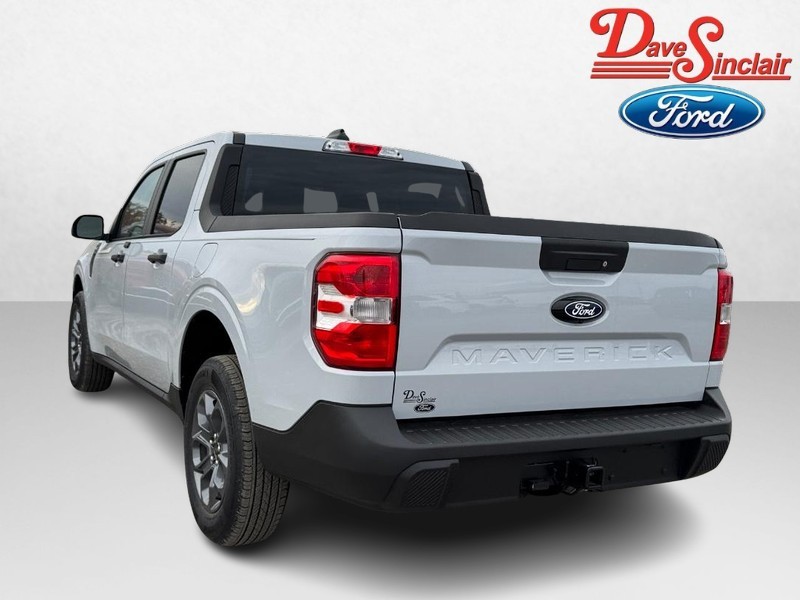 Ford Maverick Vehicle Image 09
