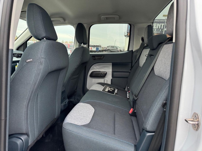 Ford Maverick Vehicle Image 12