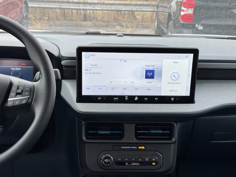 Ford Maverick Vehicle Image 15