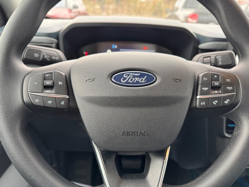 Ford Maverick Vehicle Image 19