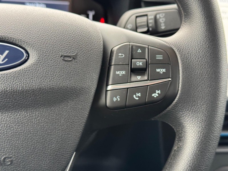 Ford Maverick Vehicle Image 21