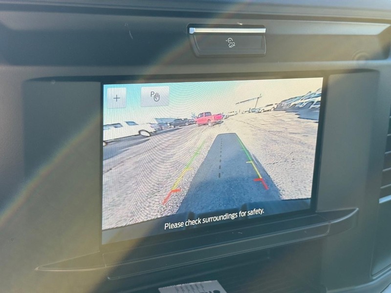 Ford Super Duty F-250 SRW Vehicle Full-screen Gallery Image 22