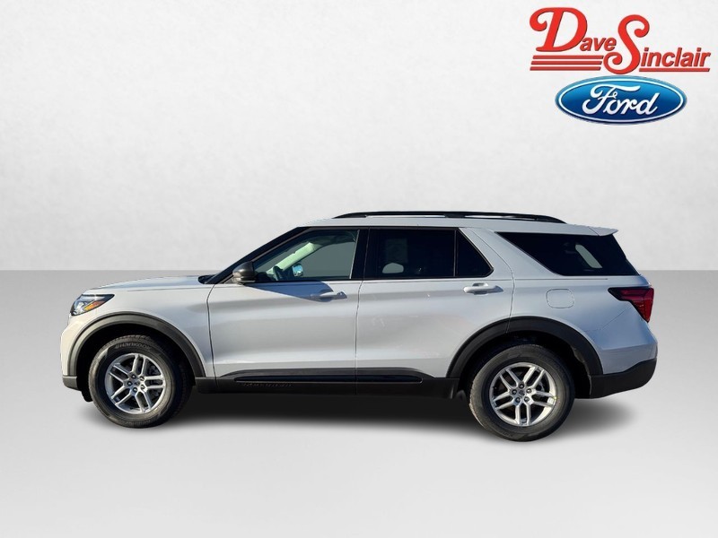 Ford Explorer Vehicle Image 10