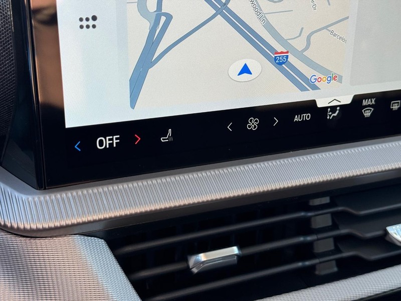 Ford Explorer Vehicle Image 24