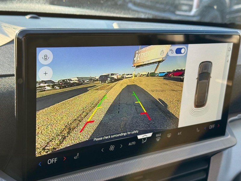 Ford Explorer Vehicle Image 25