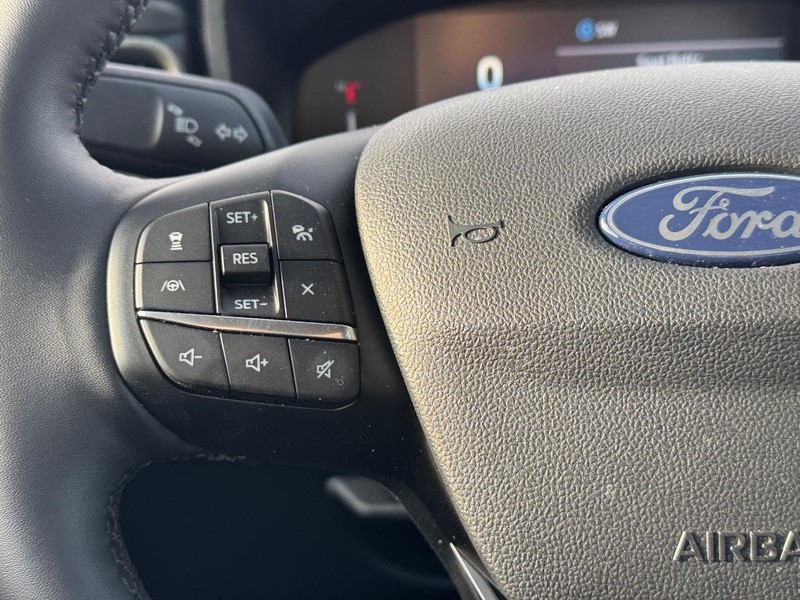 Ford Maverick Vehicle Full-screen Gallery Image 20