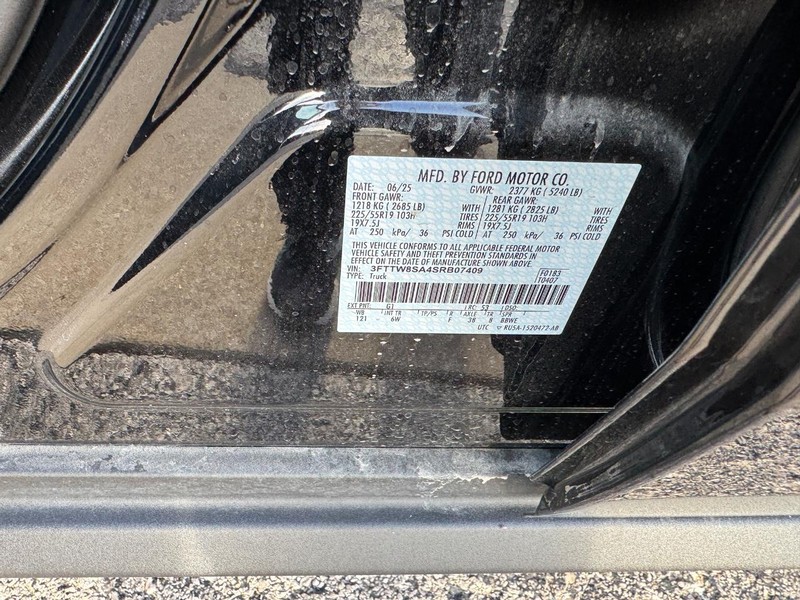 Ford Maverick Vehicle Full-screen Gallery Image 25