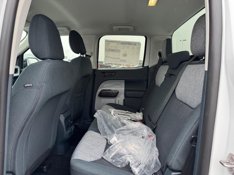 Ford Maverick Vehicle Full-screen Gallery Image 12