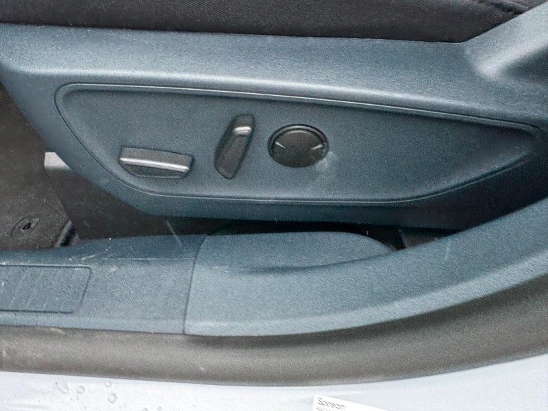 Ford Maverick Vehicle Full-screen Gallery Image 18