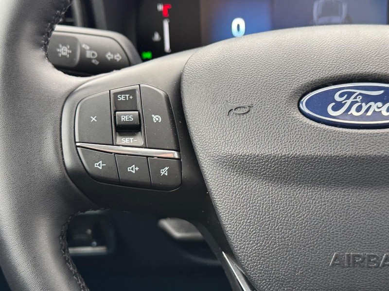 Ford Maverick Vehicle Full-screen Gallery Image 21