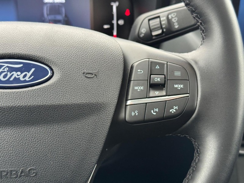 Ford Maverick Vehicle Full-screen Gallery Image 22