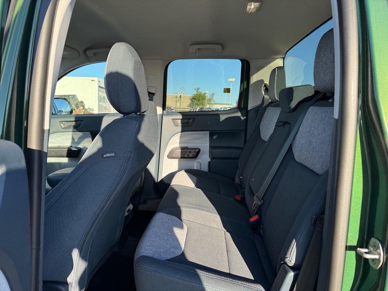 Ford Maverick Vehicle Full-screen Gallery Image 12