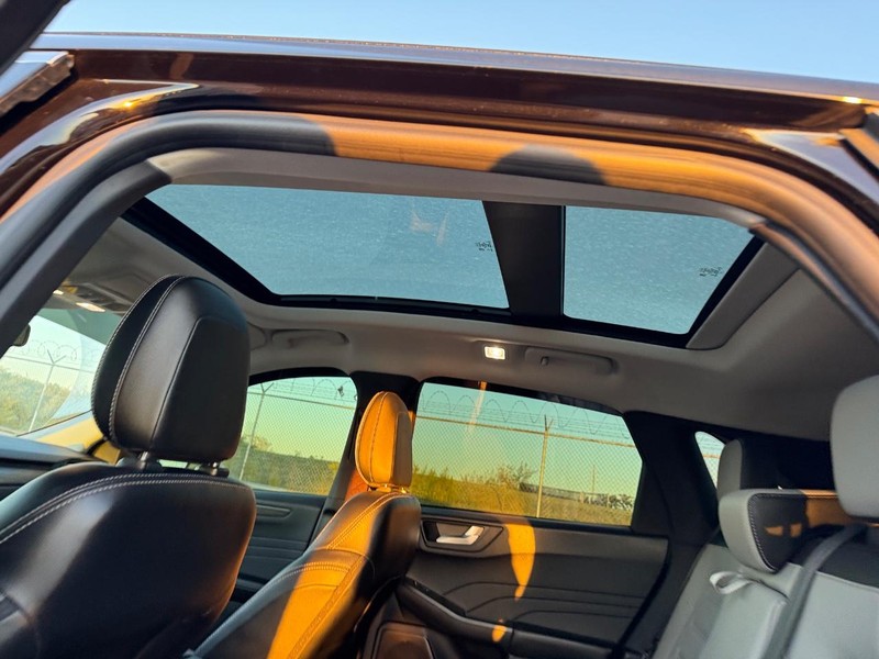 Ford Escape Vehicle Image 13