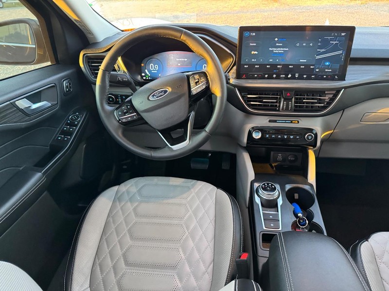 Ford Escape Vehicle Image 14