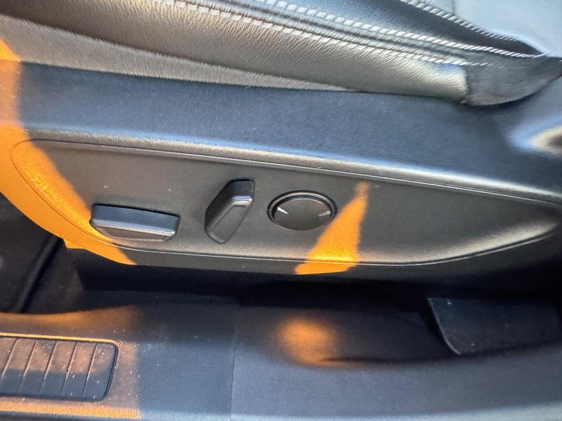 Ford Escape Vehicle Image 16