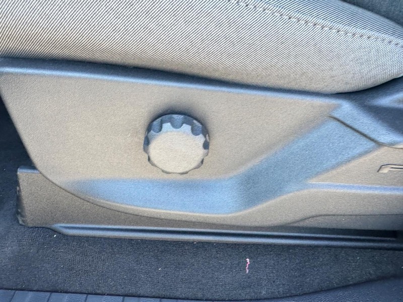 Ford Super Duty F-250 SRW Vehicle Image 17