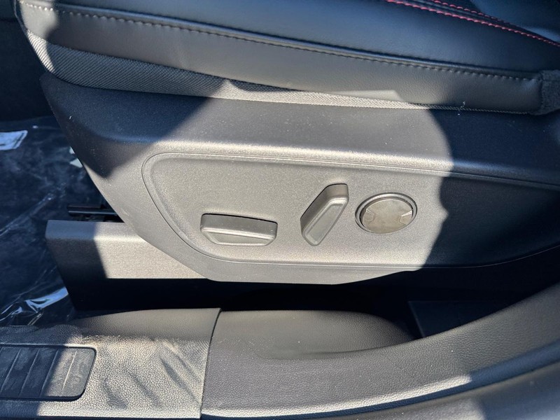 Ford Escape Vehicle Image 16