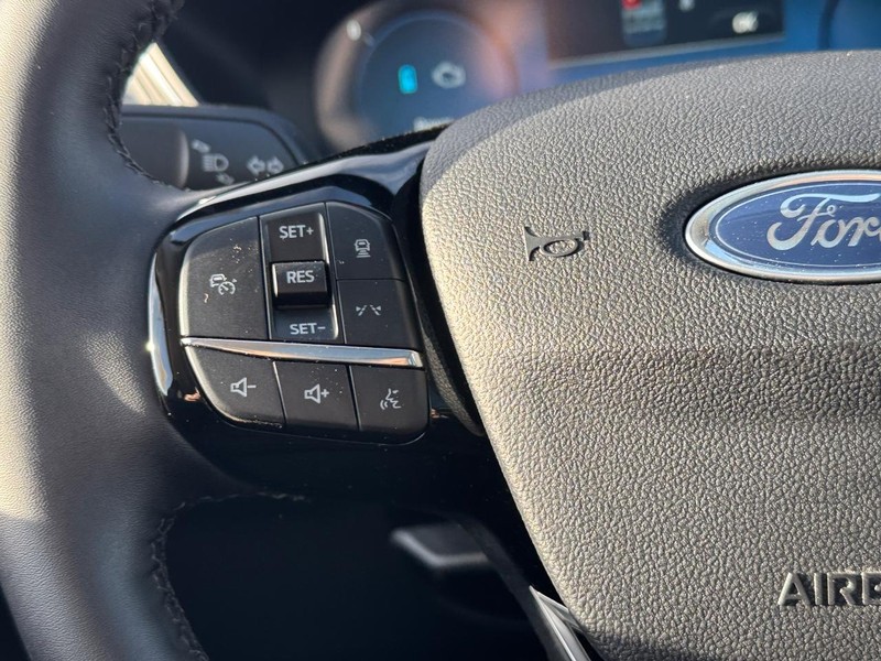 Ford Escape Vehicle Image 22