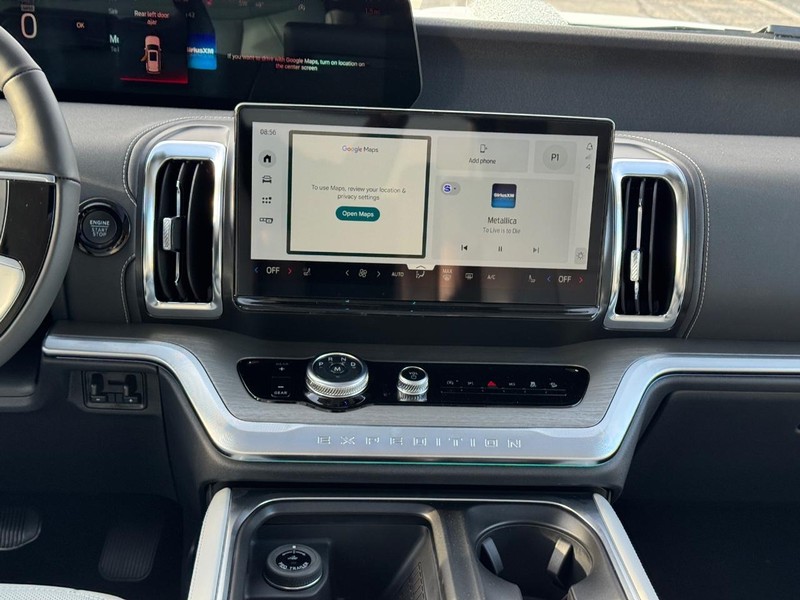 Ford Expedition Max Vehicle Image 17