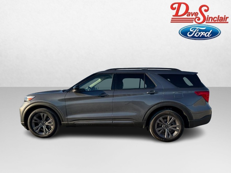 Ford Explorer Vehicle Full-screen Gallery Image 10