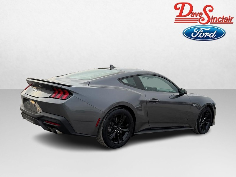 Ford Mustang Vehicle Full-screen Gallery Image 07