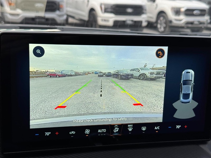 Ford Mustang Vehicle Full-screen Gallery Image 21