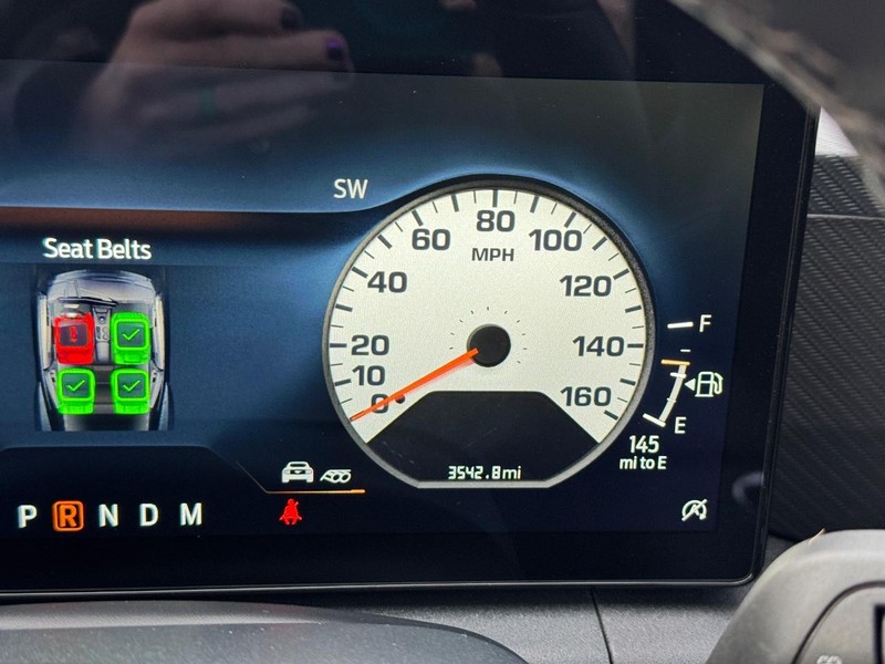 Ford Mustang Vehicle Full-screen Gallery Image 22