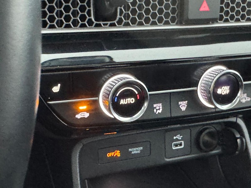 Honda Civic Sedan Vehicle Full-screen Gallery Image 21