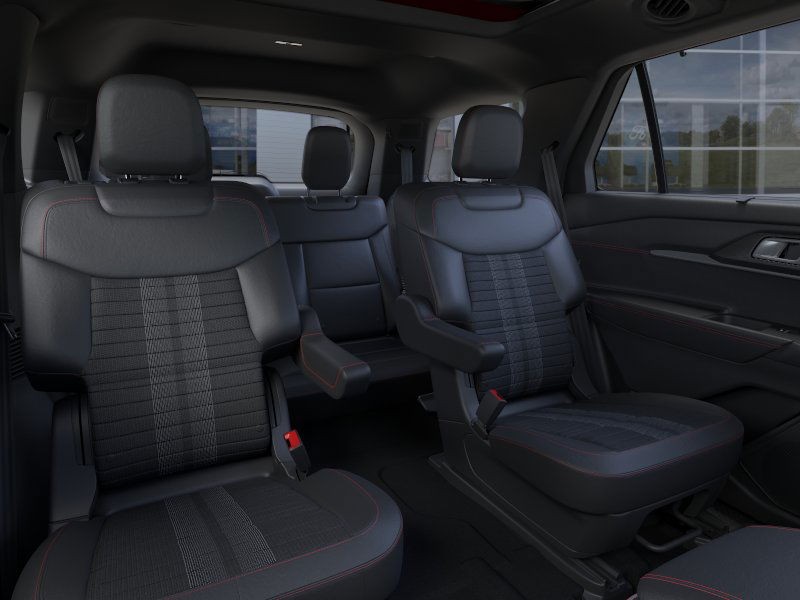 Ford Explorer Vehicle Image 13