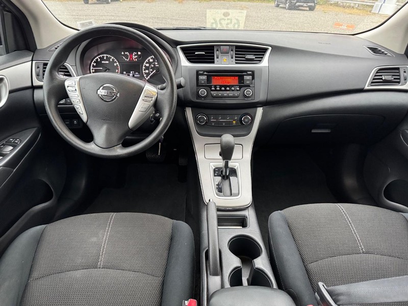 Nissan Sentra Vehicle Full-screen Gallery Image 14