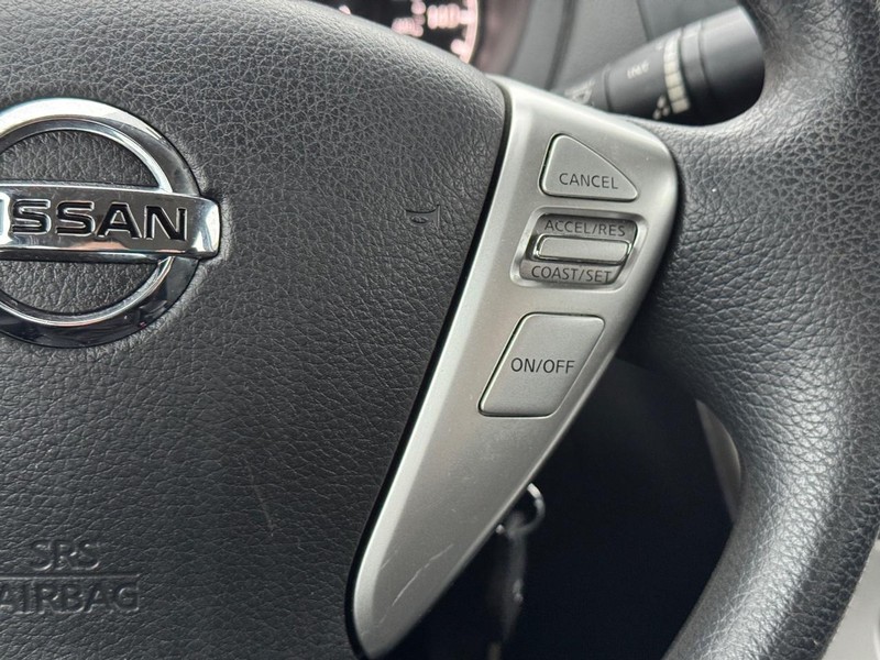 Nissan Sentra Vehicle Full-screen Gallery Image 20