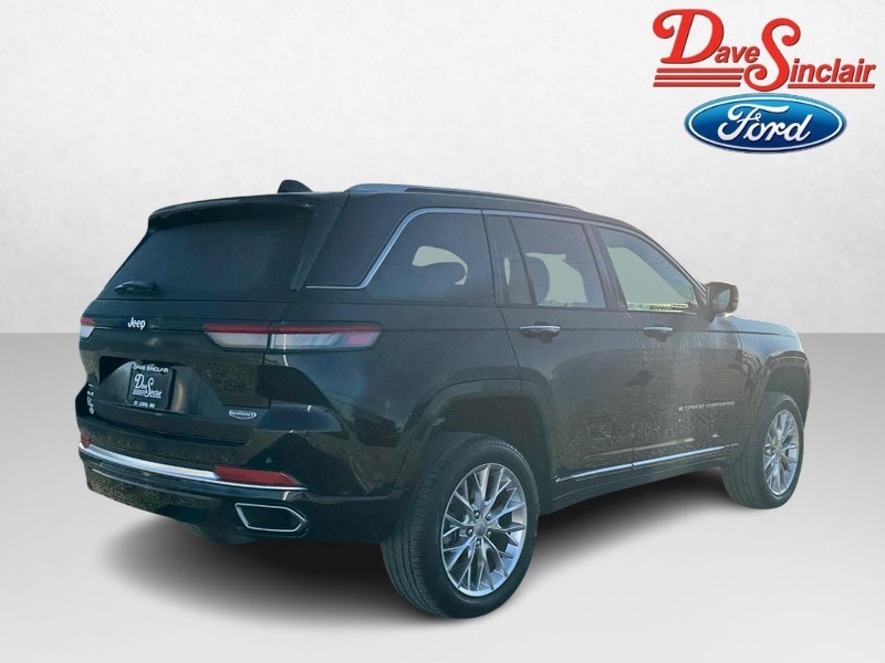 Jeep Grand Cherokee Vehicle Full-screen Gallery Image 07