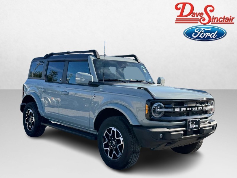 Ford Bronco Vehicle Image 04