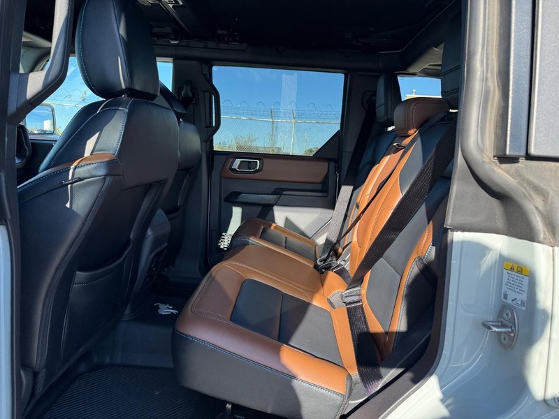 Ford Bronco Vehicle Image 12