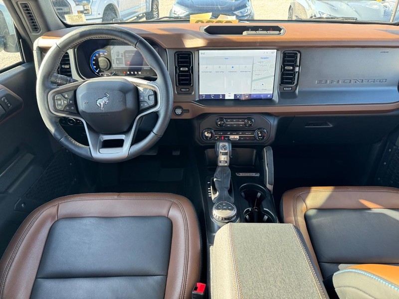 Ford Bronco Vehicle Image 14