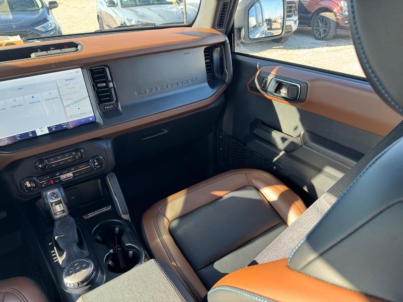 Ford Bronco Vehicle Image 15