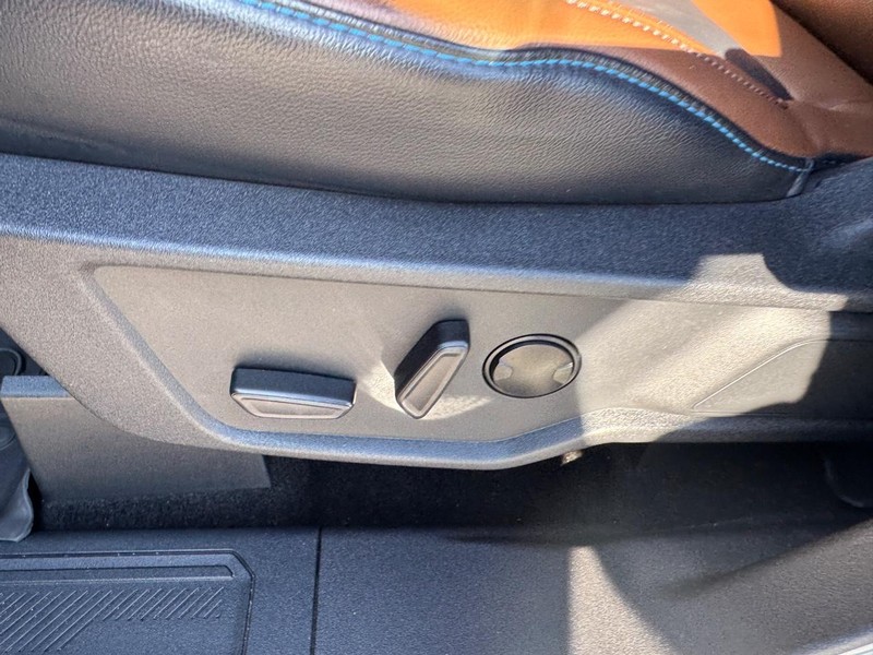 Ford Bronco Vehicle Image 16