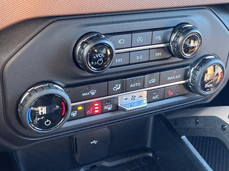 Ford Bronco Vehicle Image 22