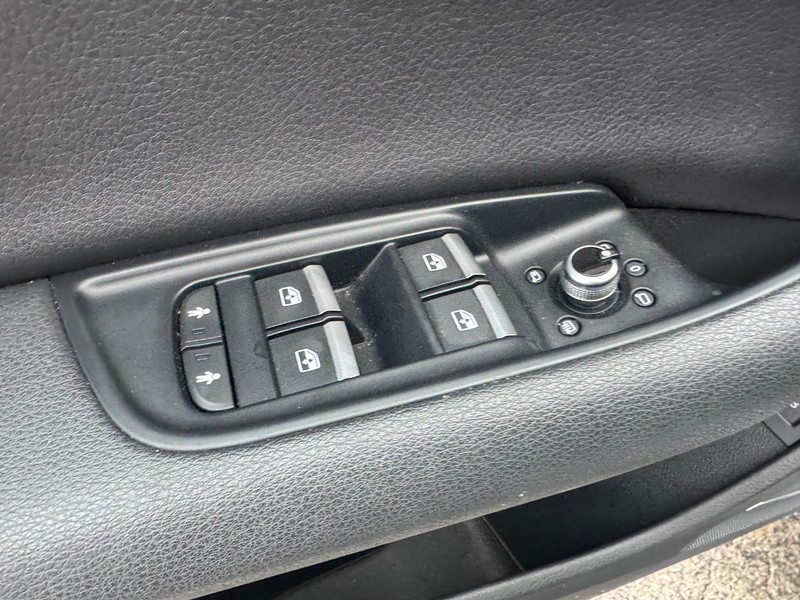 Audi Q7 Vehicle Image 17