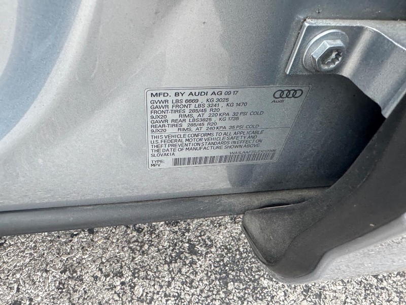 Audi Q7 Vehicle Image 25