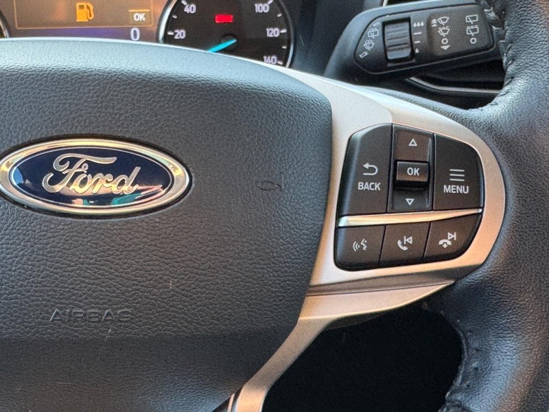 Ford Explorer Vehicle Image 20