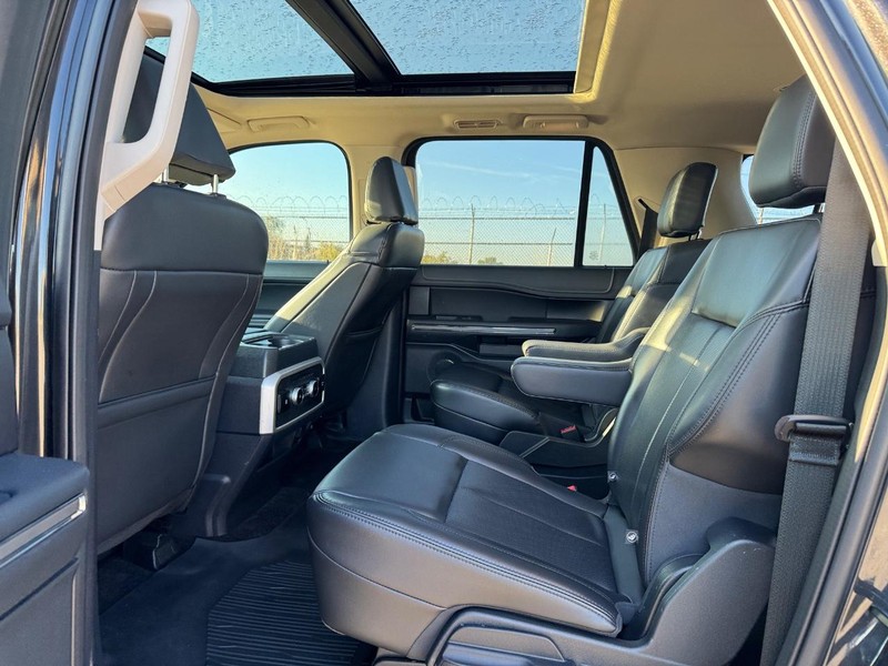 Ford Expedition Max Vehicle Image 13