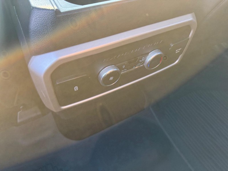 Ford Expedition Max Vehicle Image 15