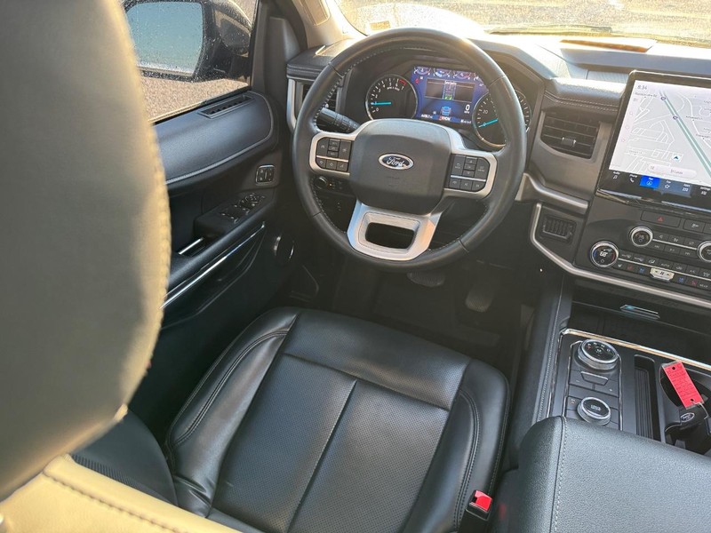Ford Expedition Max Vehicle Image 16