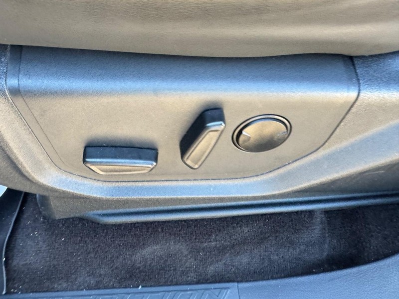 Ford Expedition Max Vehicle Image 19