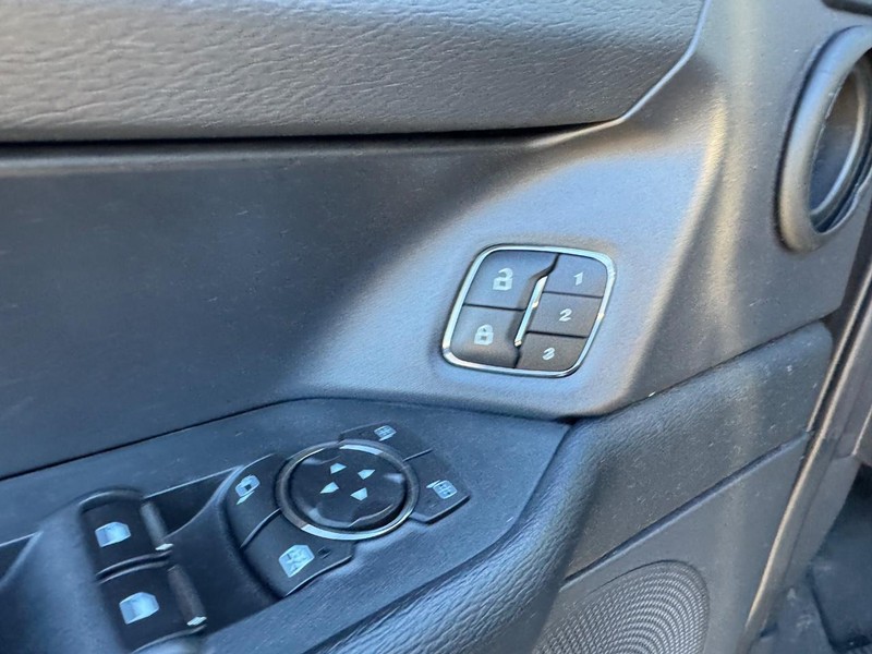 Ford Expedition Max Vehicle Image 21