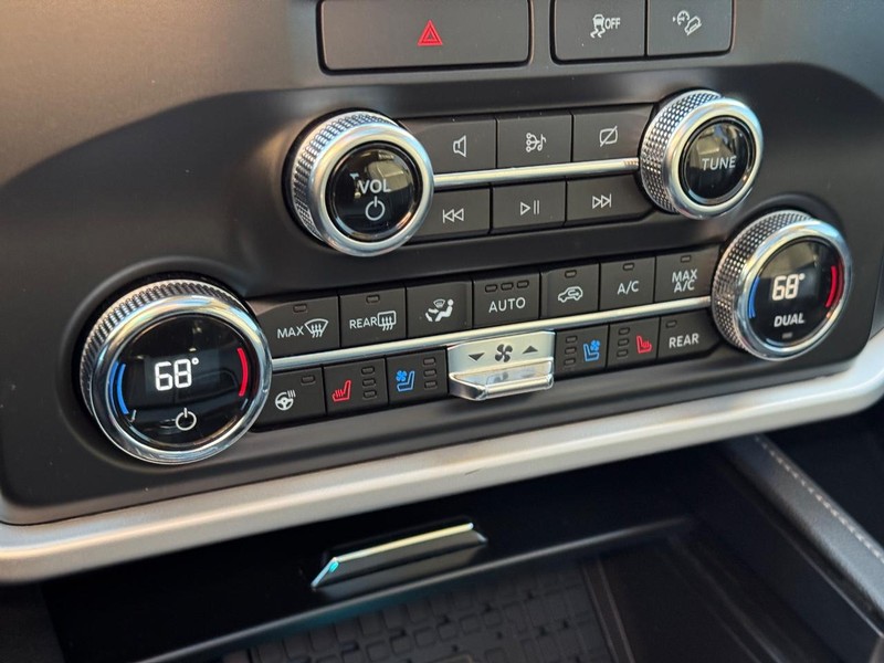 Ford Expedition Max Vehicle Image 26