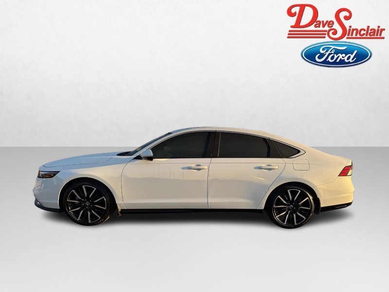 Honda Accord Hybrid Vehicle Full-screen Gallery Image 10