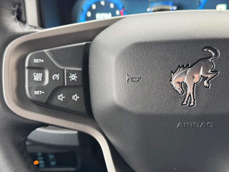 Ford Bronco Vehicle Full-screen Gallery Image 19