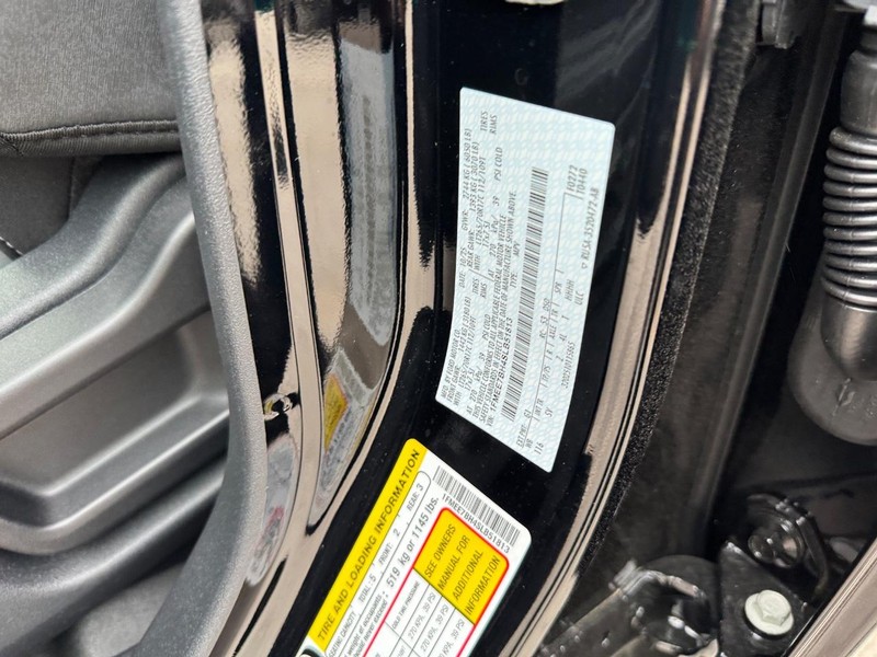 Ford Bronco Vehicle Full-screen Gallery Image 24